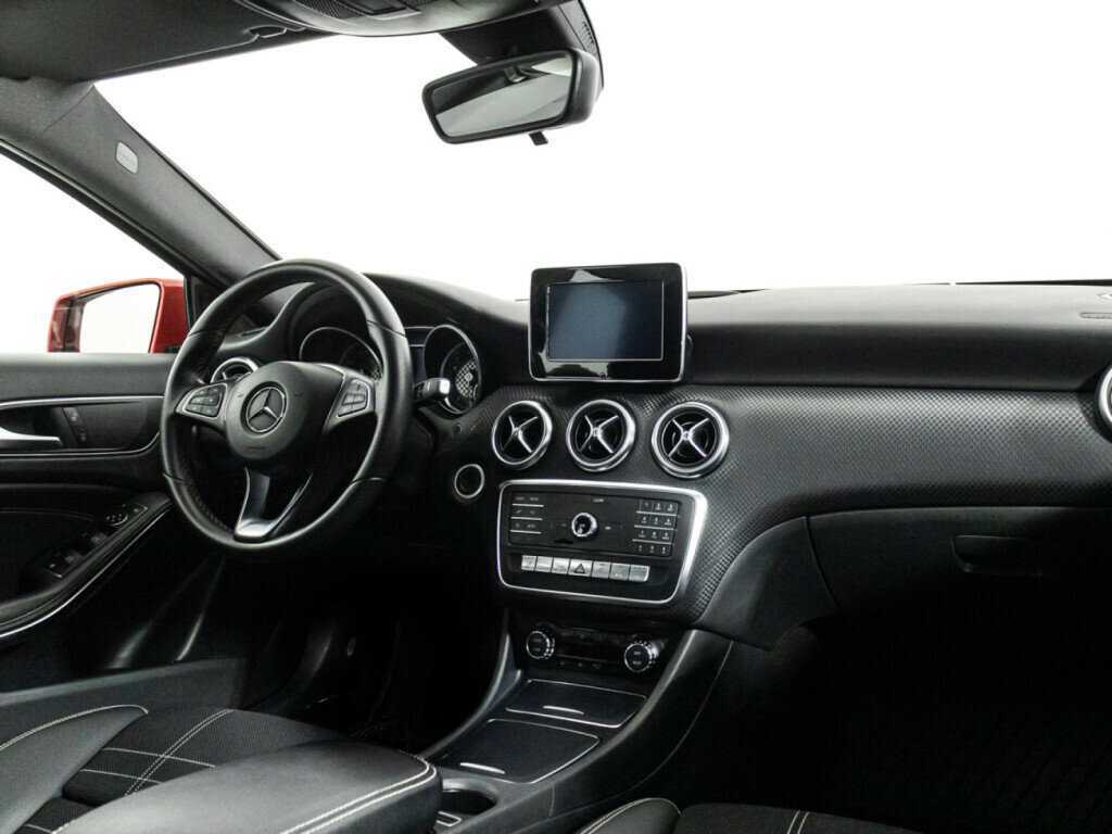 Mercedes-Benz A-Класс 180, 2016 Фото №9