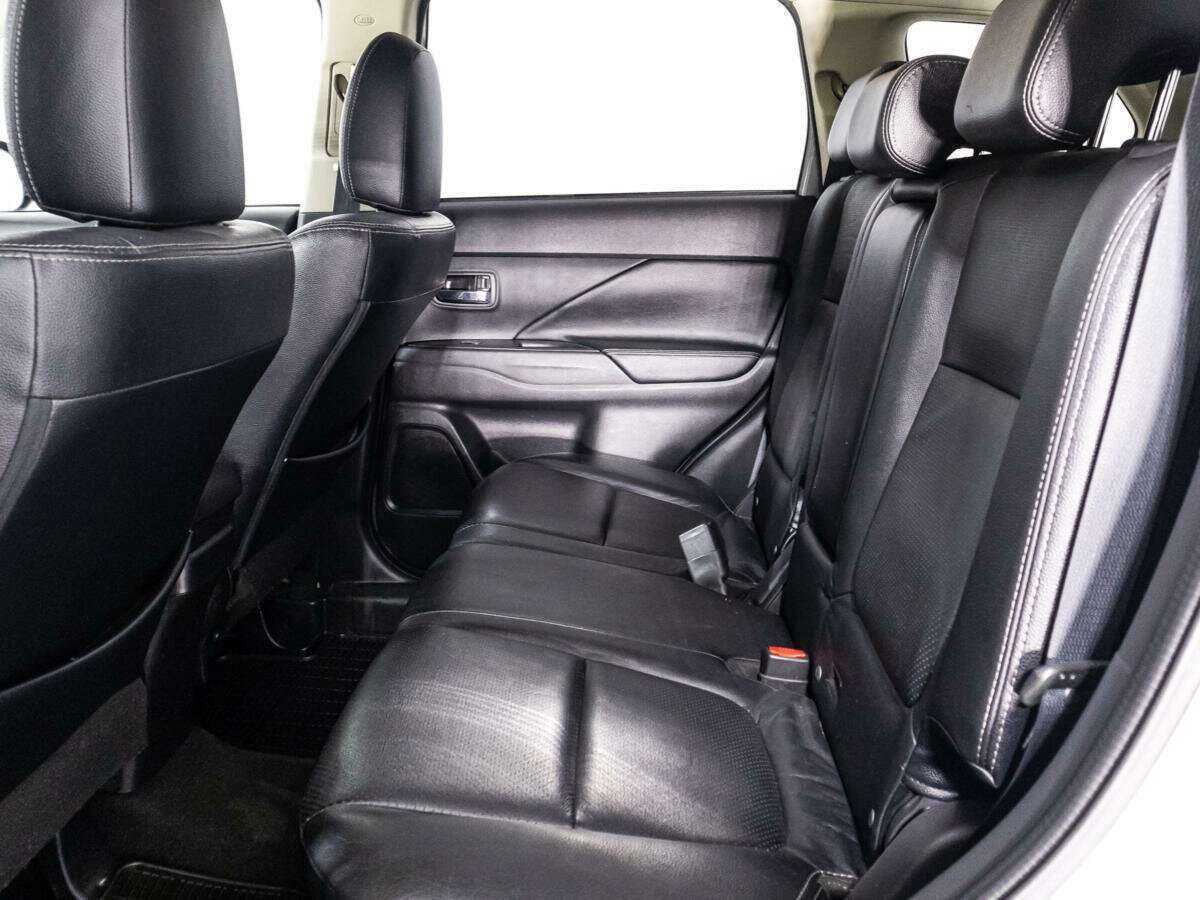 Mitsubishi Outlander, 2015 Фото №10