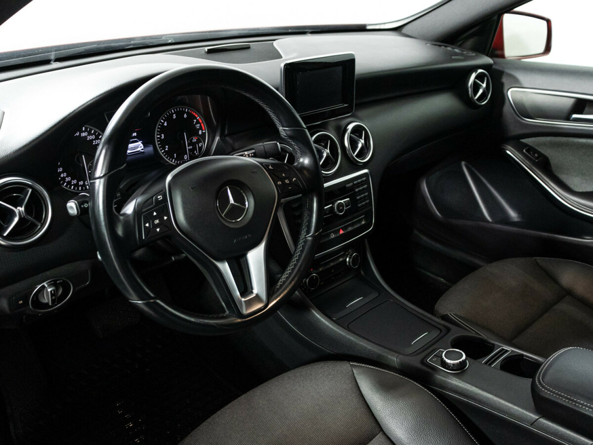 Mercedes-Benz A-Класс 180 III (W176), 2014 Фото №11