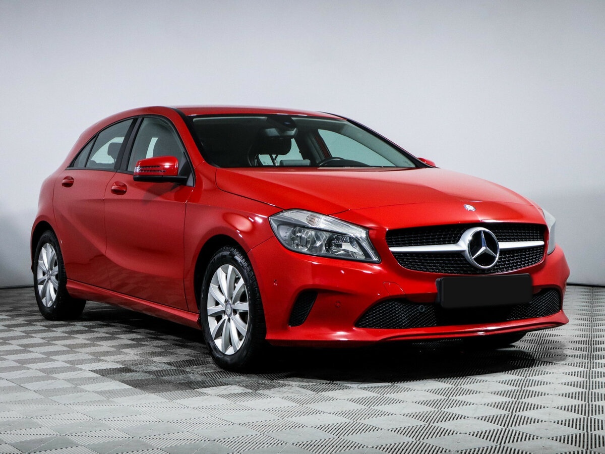 Mercedes-Benz A-Класс 180 III (W176) Рестайлинг, 2015 Фото №3