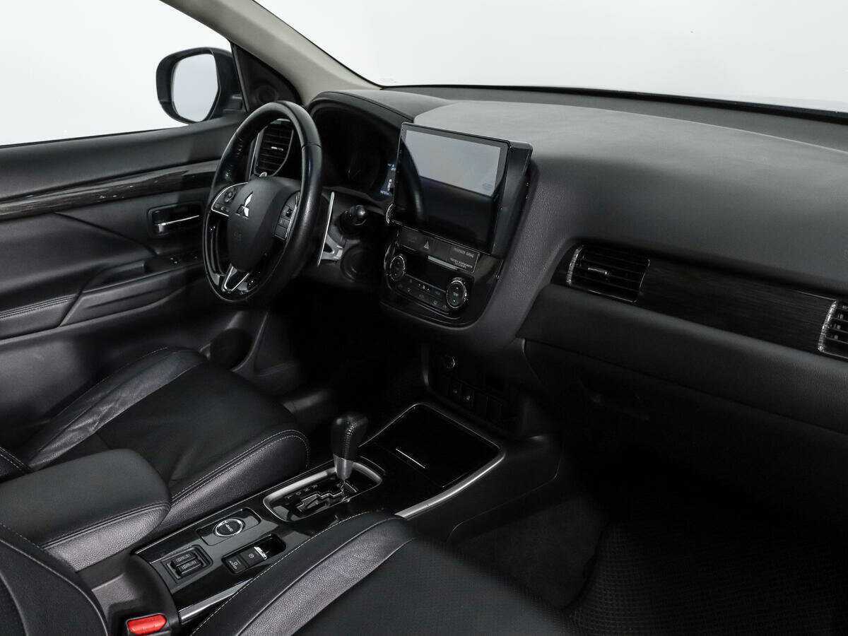 Mitsubishi Outlander, 2017 Фото №12