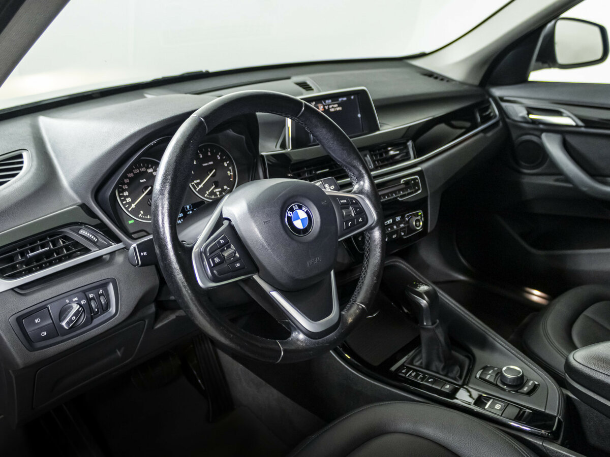 BMW X1 20i xDrive II (F48), 2016 Фото №9