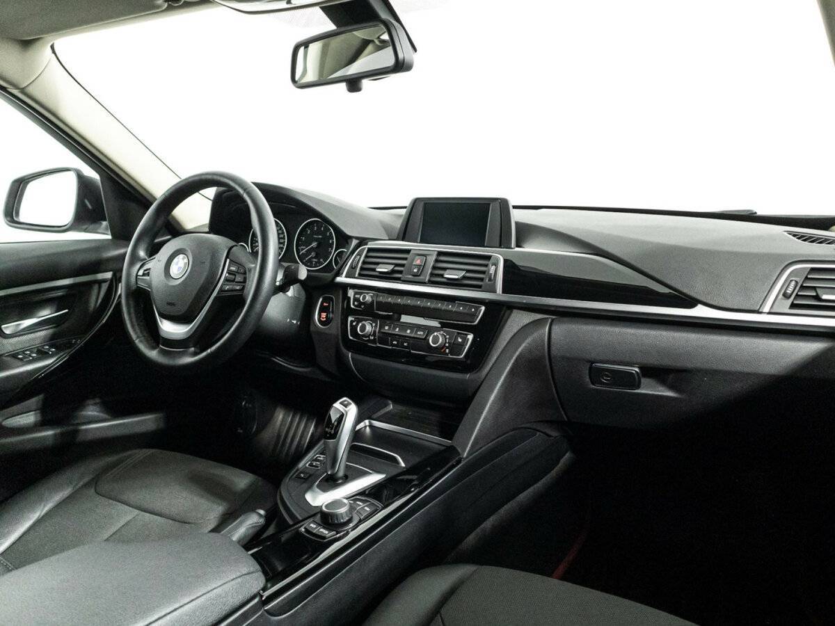 BMW 3 серии 320i xDrive, 2018 Фото №9