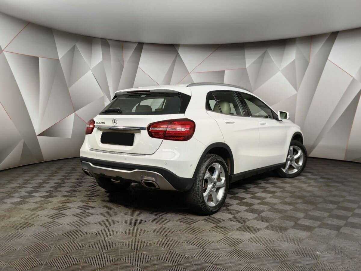 Mercedes-Benz GLA 200, 2019 Фото №2