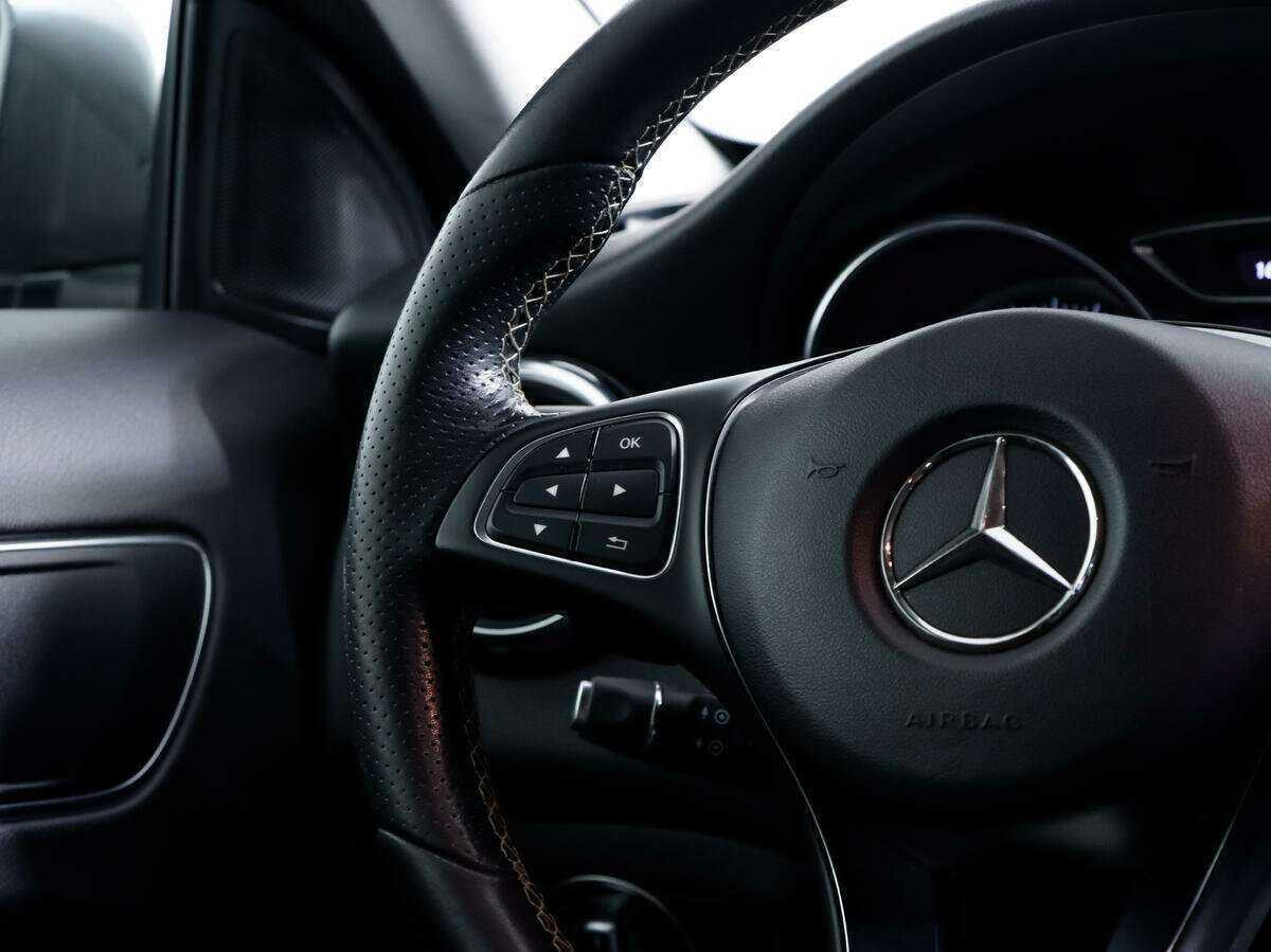 Mercedes-Benz GLA 250, 2017 Фото №14