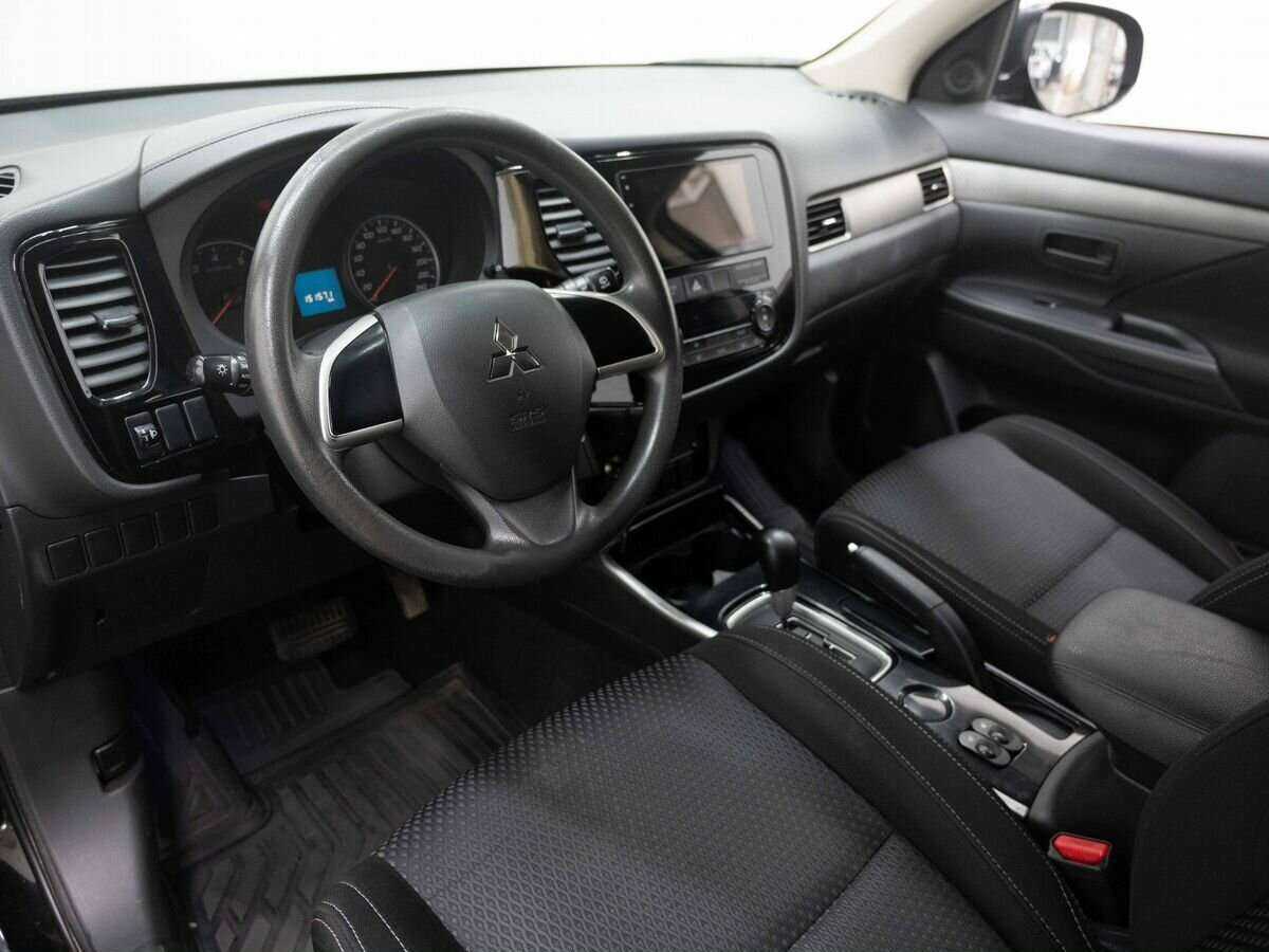 Mitsubishi Outlander, 2018 Фото №7