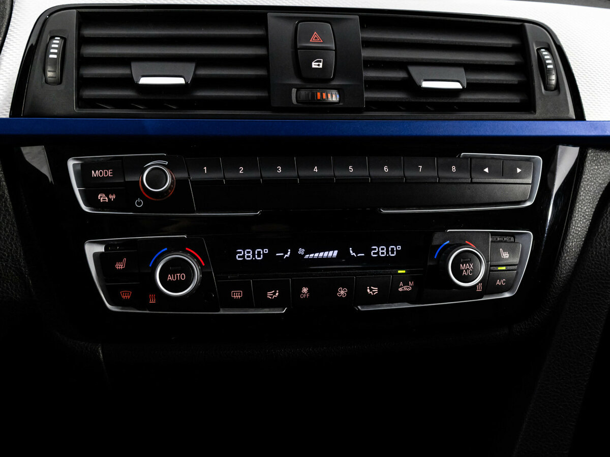 BMW 3 серии 330i xDrive VI (F3x) Рестайлинг, 2017 Фото №13