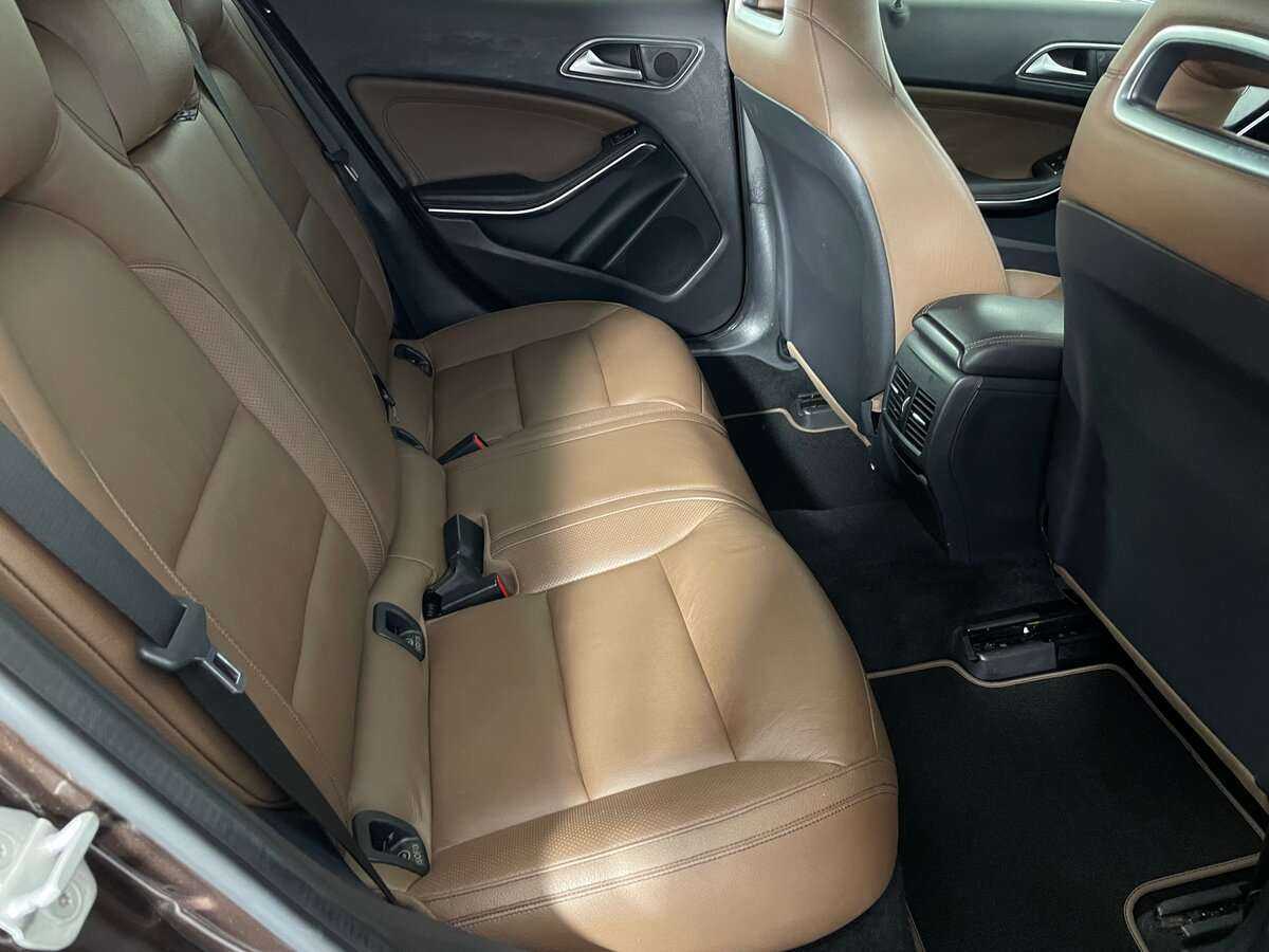 Mercedes-Benz GLA 250, 2014 Фото №22