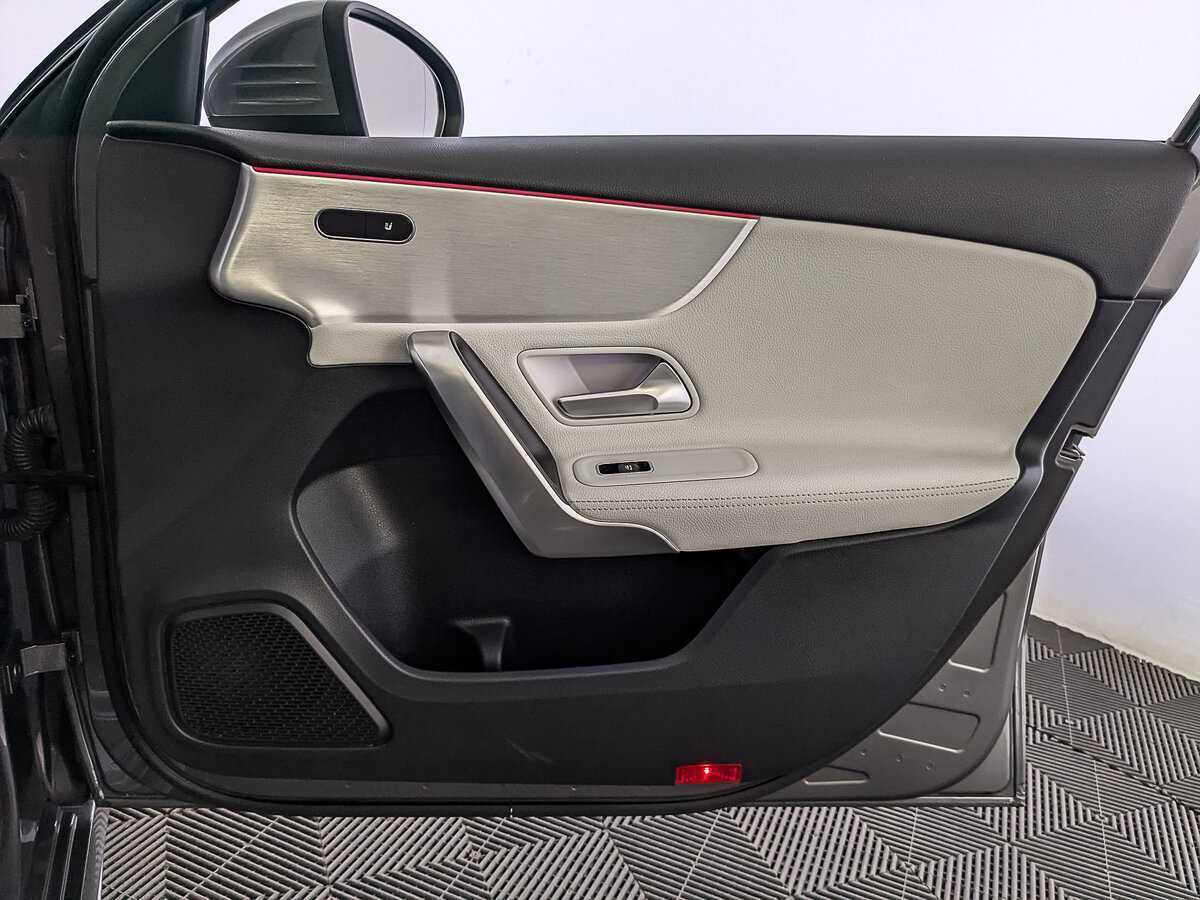 Mercedes-Benz A-Класс 200, 2019 Фото №25