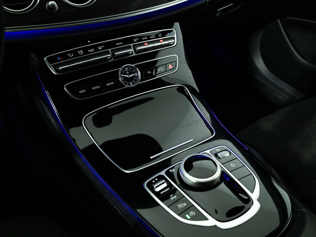 Mercedes-Benz E-Класс 200 V (W213, S213, C238), 2017 Фото №12