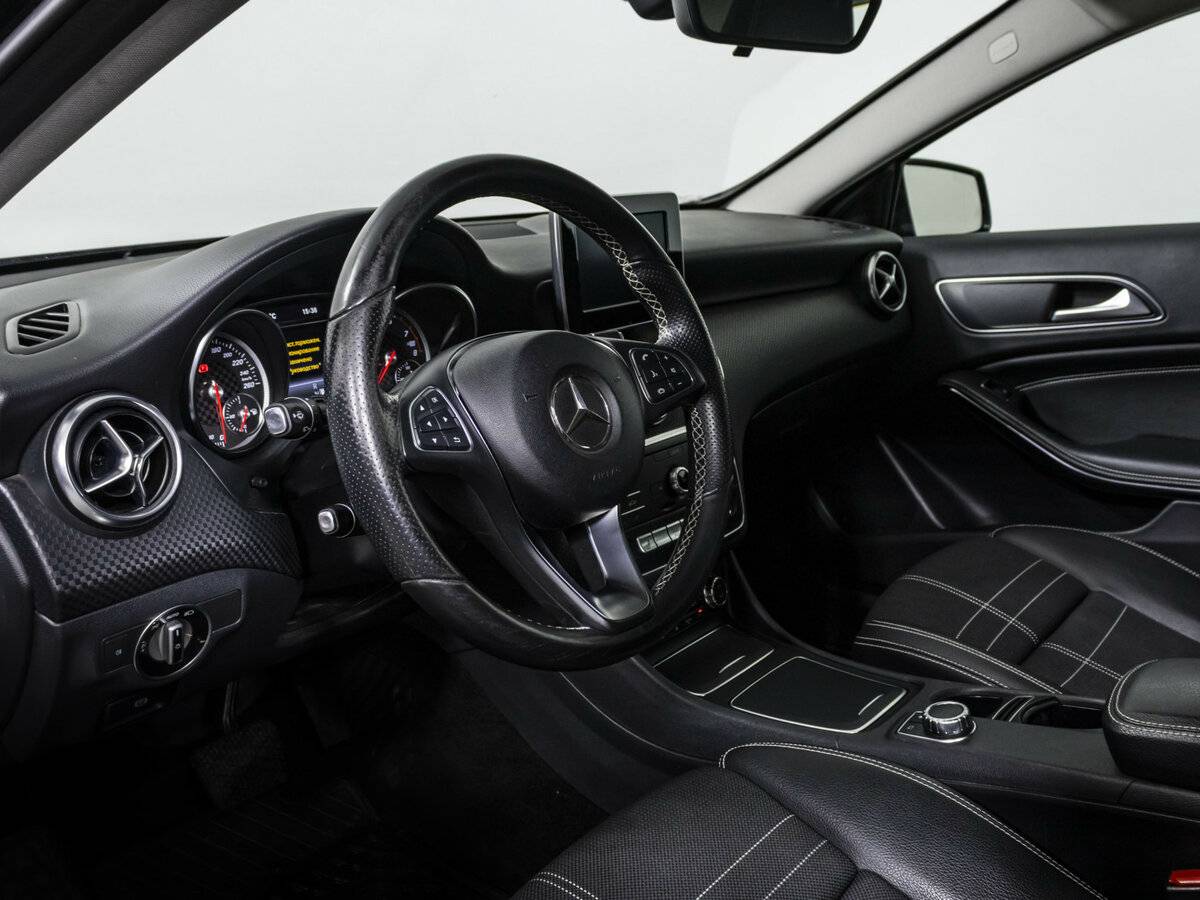 Mercedes-Benz A-Класс 180 III (W176) Рестайлинг, 2016 Фото №10