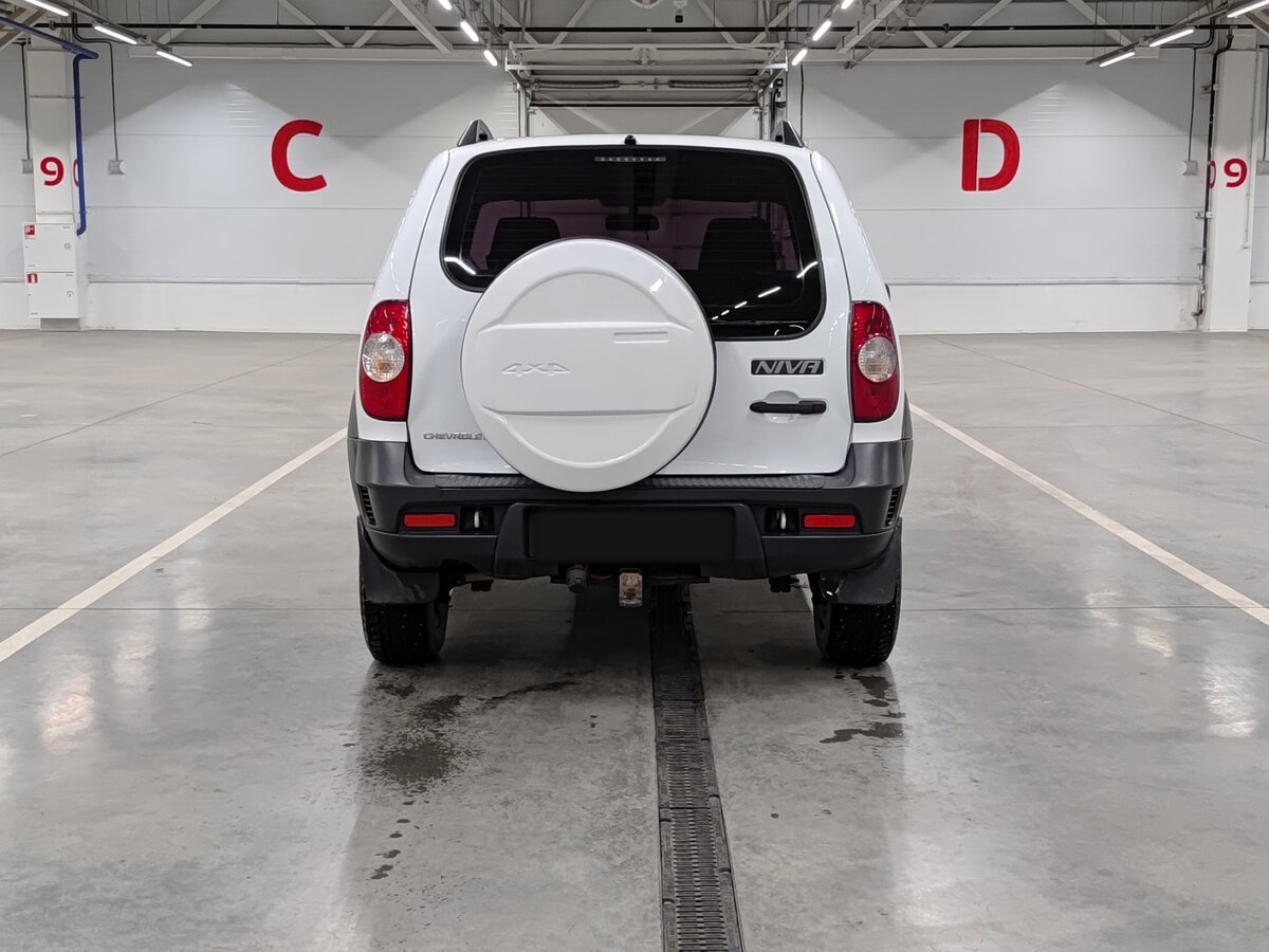Chevrolet Niva I Рестайлинг, 2017 Фото №6