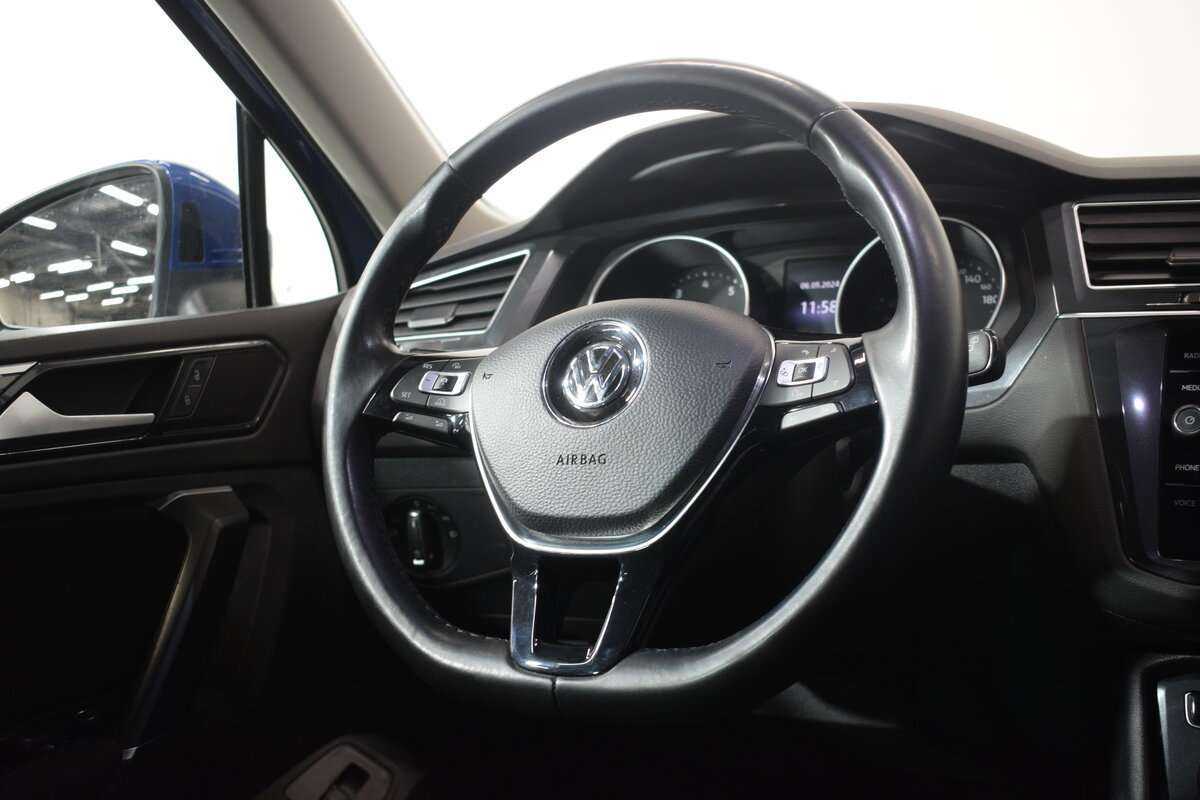 Volkswagen Tiguan, 2018 Фото №17