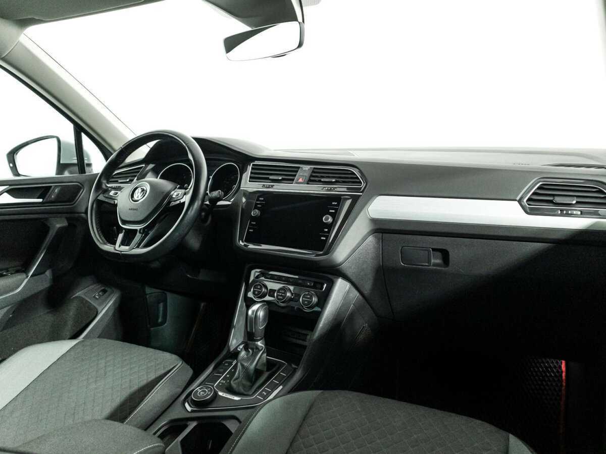 Volkswagen Tiguan, 2019 Фото №6