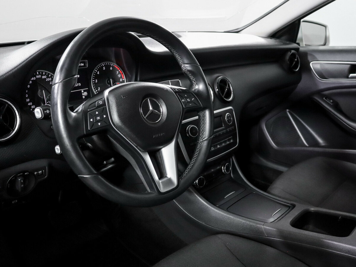 Mercedes-Benz A-Класс 180 III (W176), 2014 Фото №11