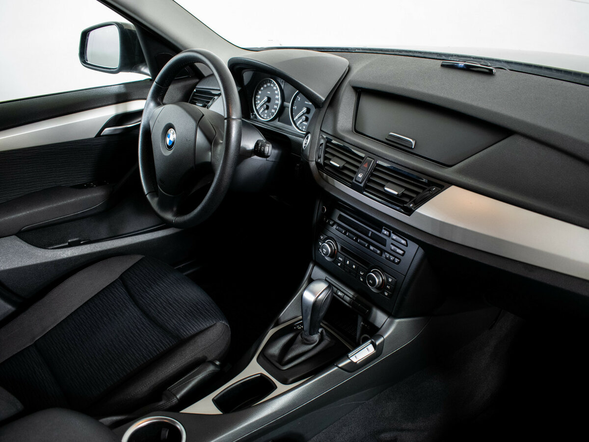 BMW X1 18i I (E84), 2012 Фото №10