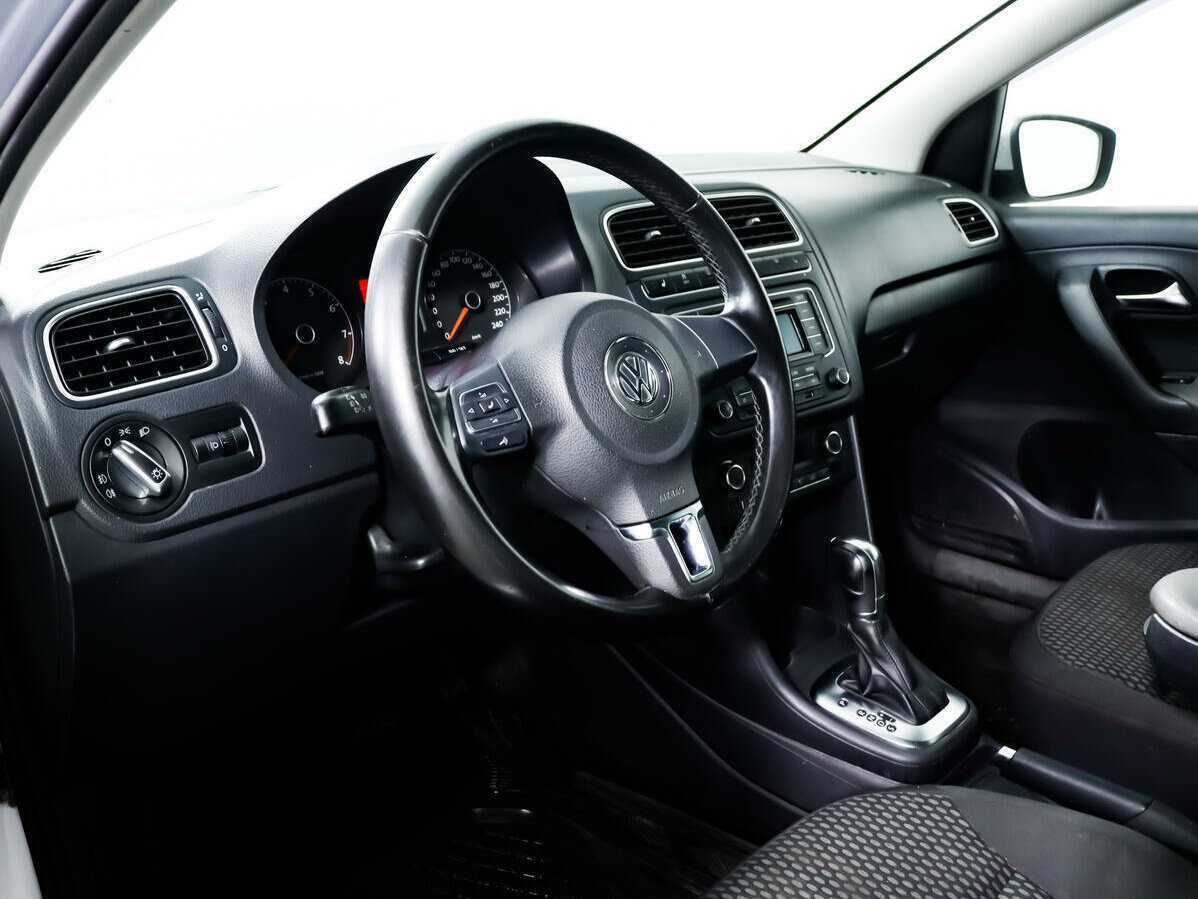 Volkswagen Polo, 2012 Фото №13