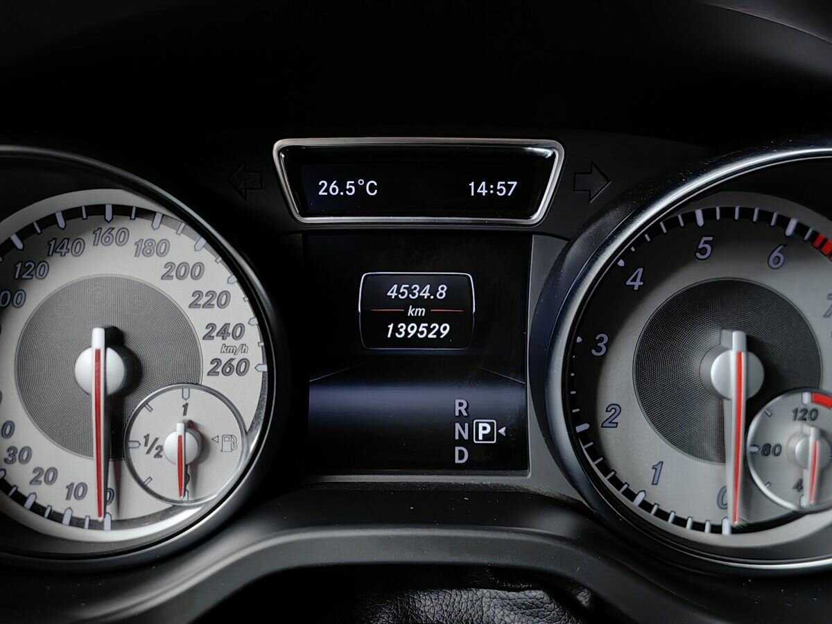 Mercedes-Benz CLA 200, 2013 Фото №16