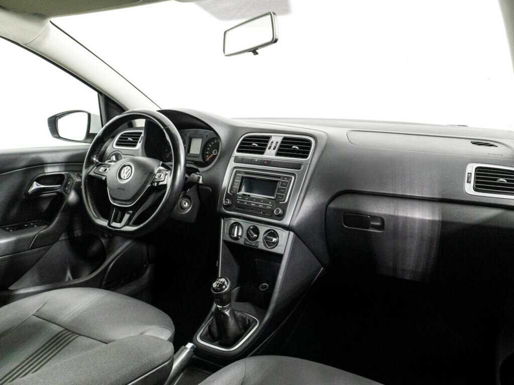 Volkswagen Polo, 2016 Фото №9