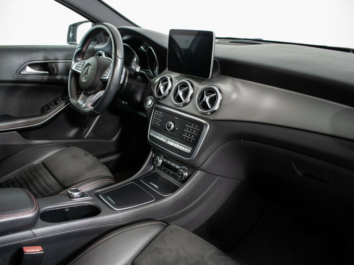 Mercedes-Benz GLA 250 I (X156) Рестайлинг, 2018 Фото №9