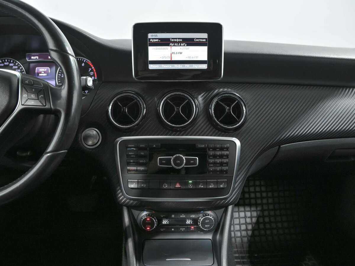Mercedes-Benz GLA 250, 2015 Фото №12