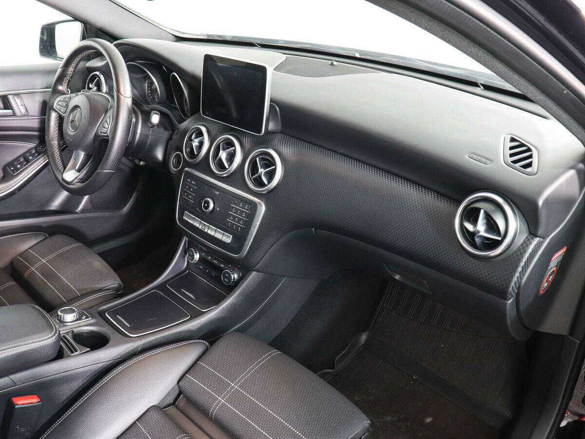 Mercedes-Benz A-Класс 180, 2016 Фото №10