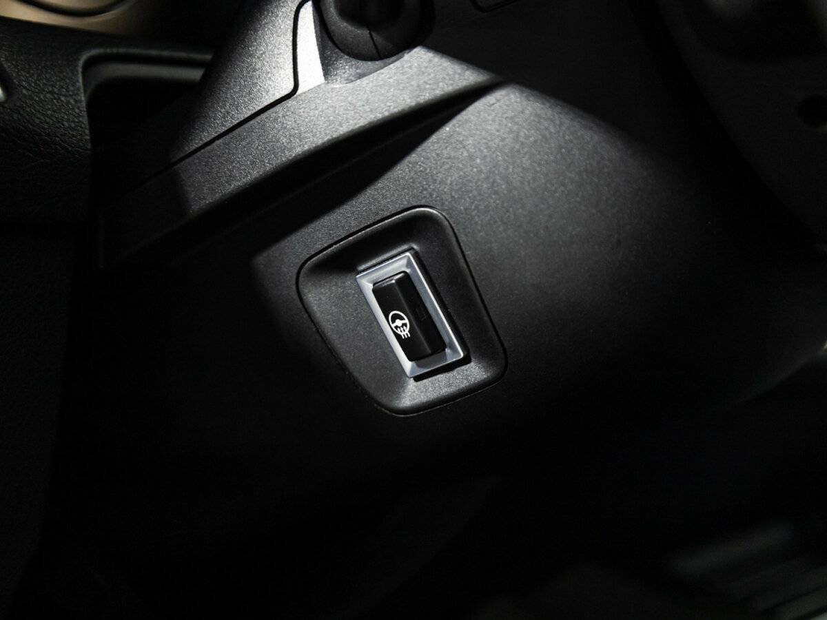 BMW 1 серии 118i II (F20/F21) Рестайлинг 2, 2018 Фото №17