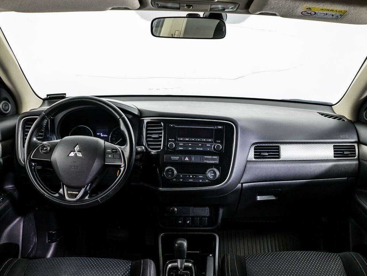 Mitsubishi Outlander, 2017 Фото №11