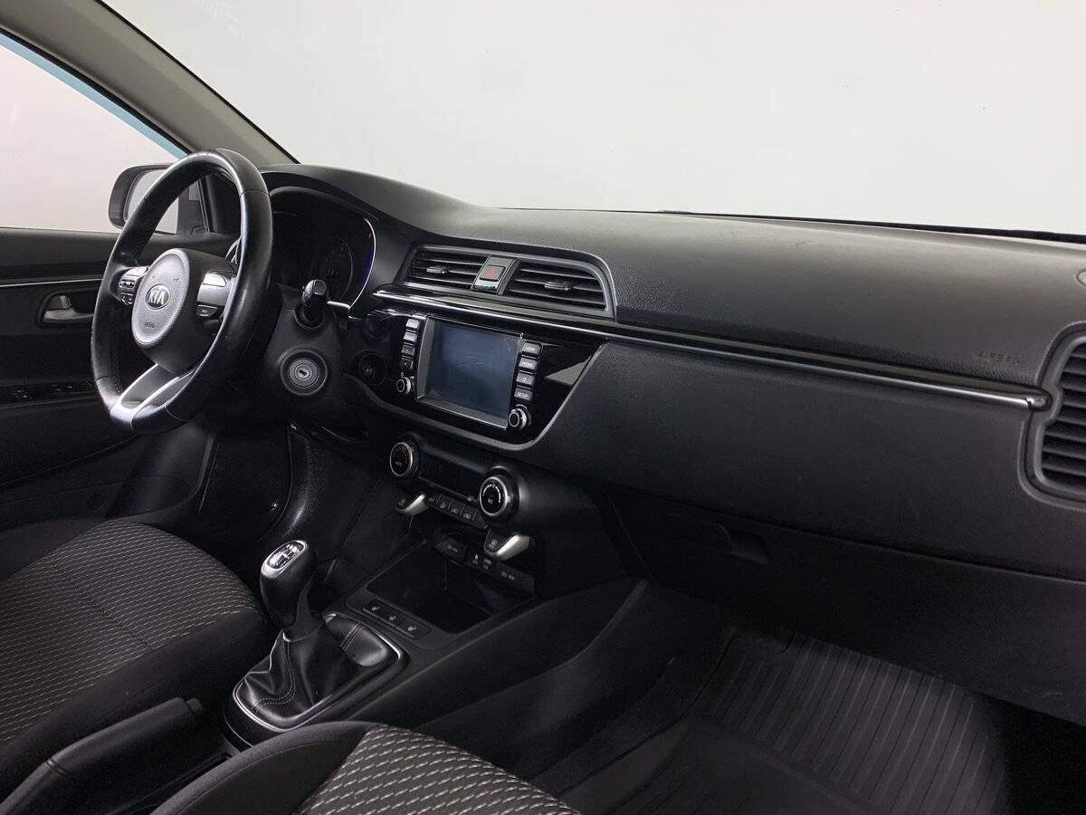 Kia Rio X-Line, 2018 Фото №13