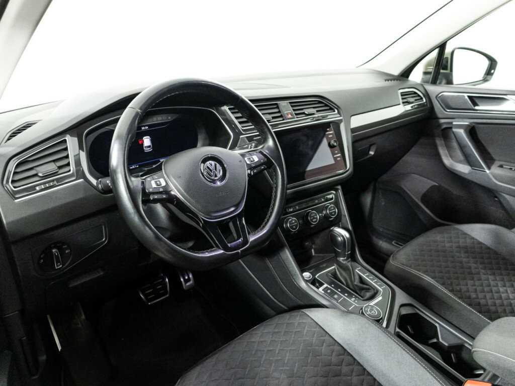 Volkswagen Tiguan, 2018 Фото №11