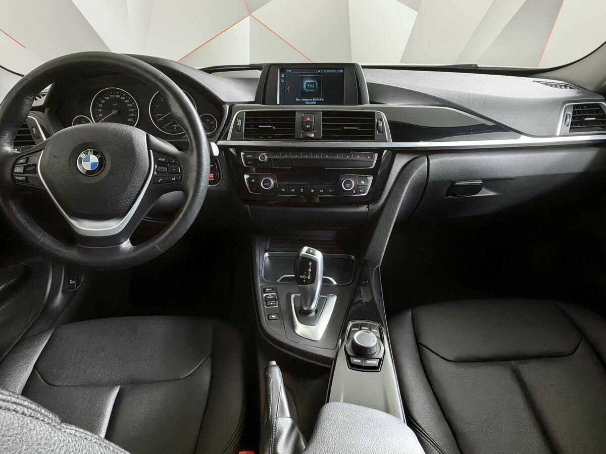 BMW 3 серии 318i, 2018 Фото №10
