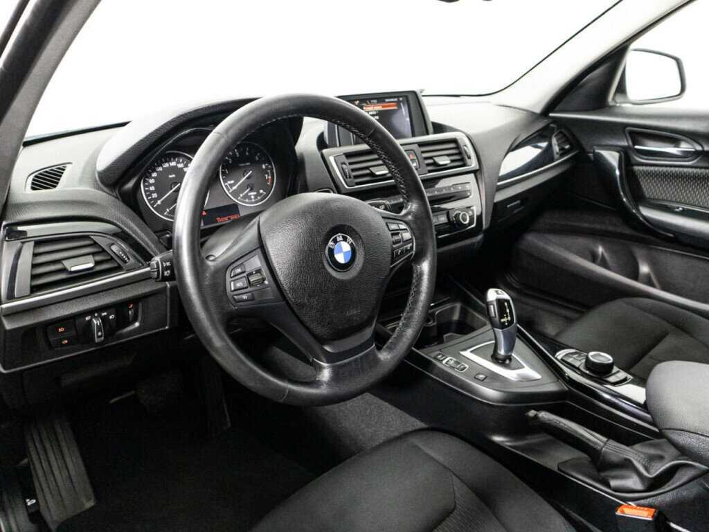 BMW 1 серии 120i, 2016 Фото №11