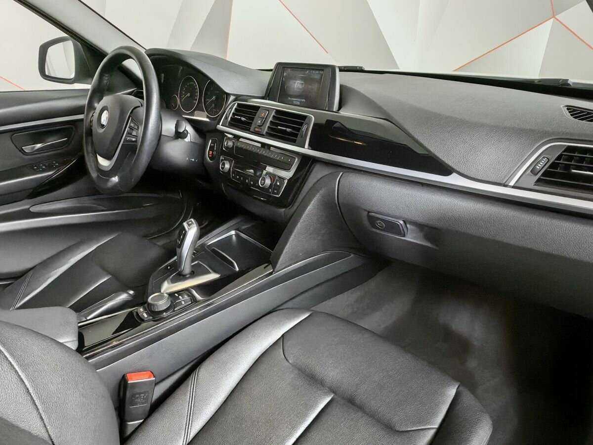 BMW 3 серии 318i, 2018 Фото №9