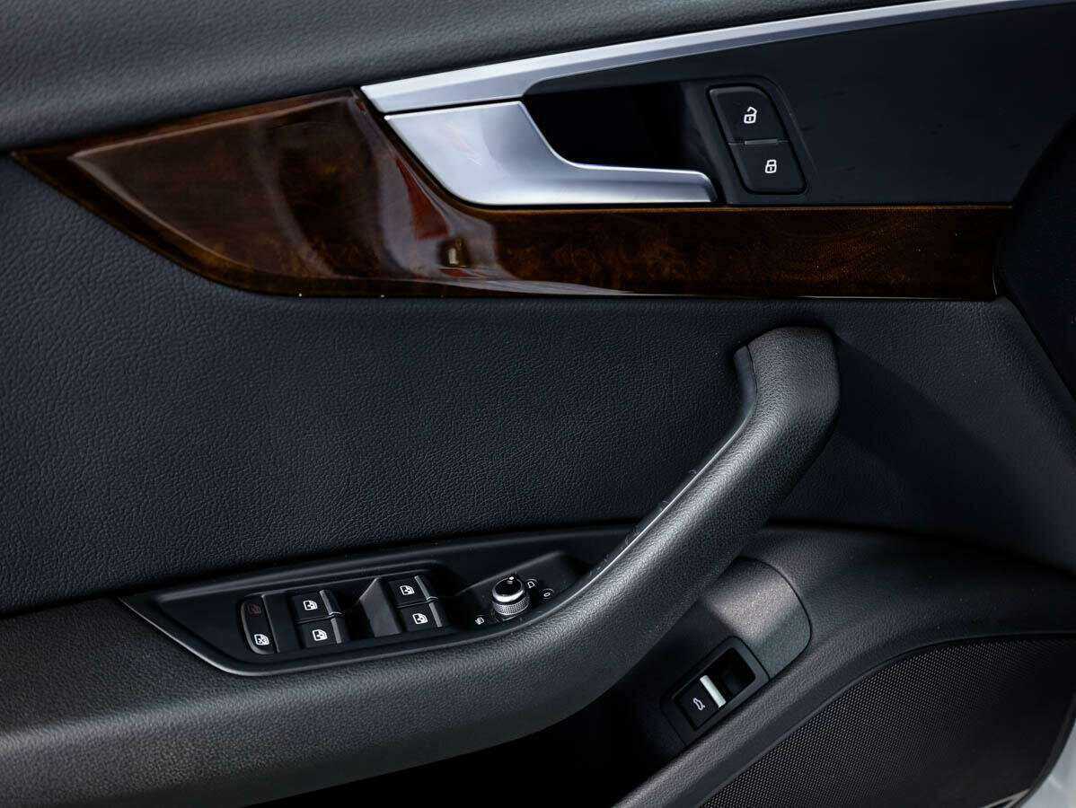 Audi A4, 2015 Фото №16