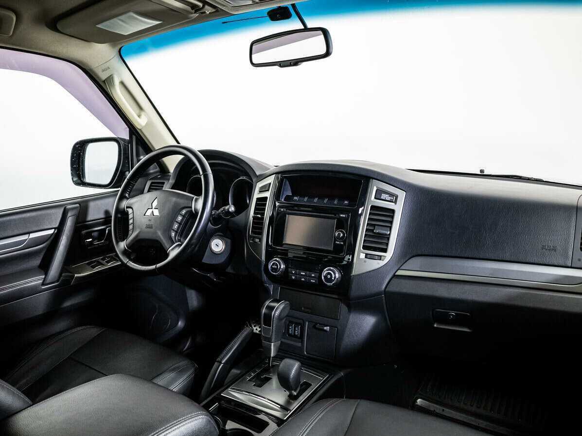 Mitsubishi Pajero, 2018 Фото №7