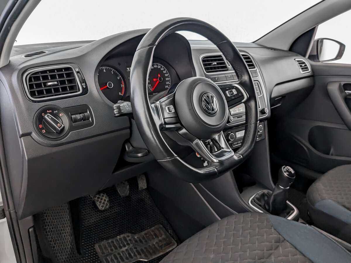 Volkswagen Polo, 2019 Фото №16