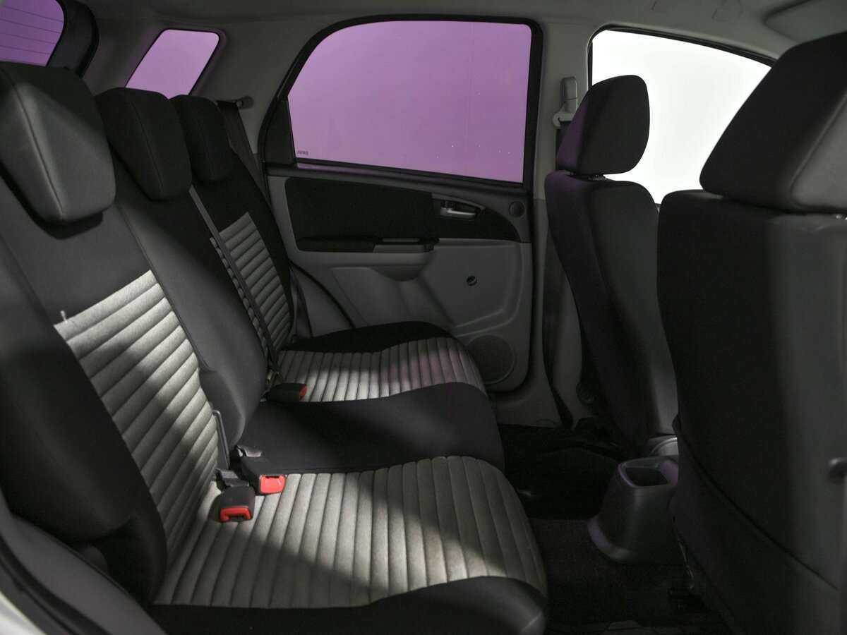 Suzuki SX4, 2013 Фото №13