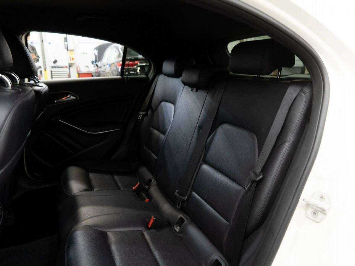 Mercedes-Benz A-Класс 180, 2013 Фото №7