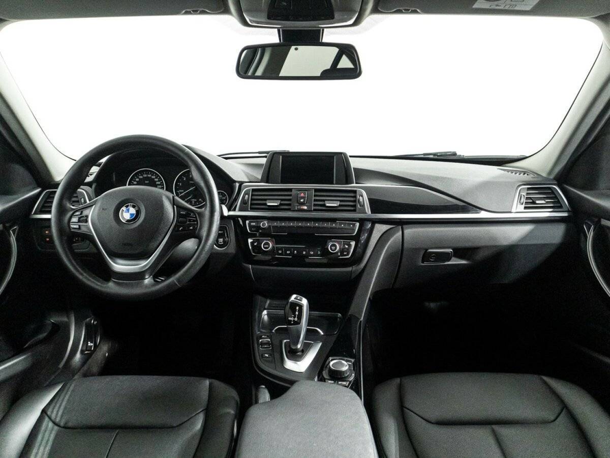 BMW 3 серии 318i, 2018 Фото №13
