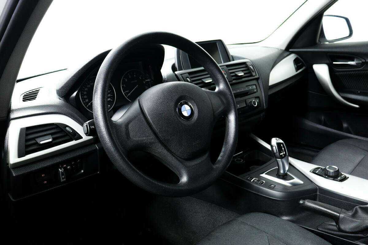 BMW 1 серии 116i, 2012 Фото №13