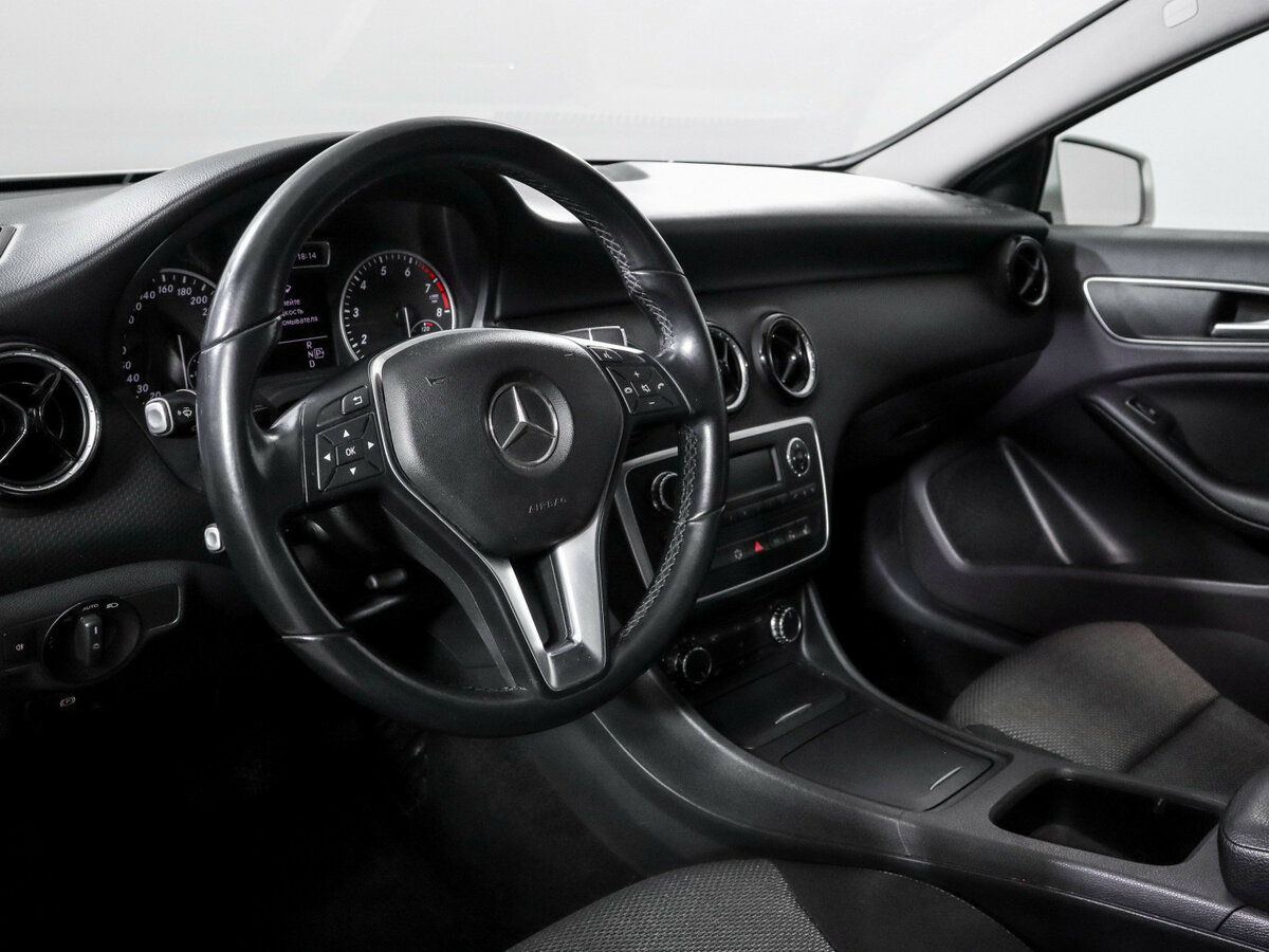 Mercedes-Benz A-Класс 180 III (W176), 2014 Фото №11