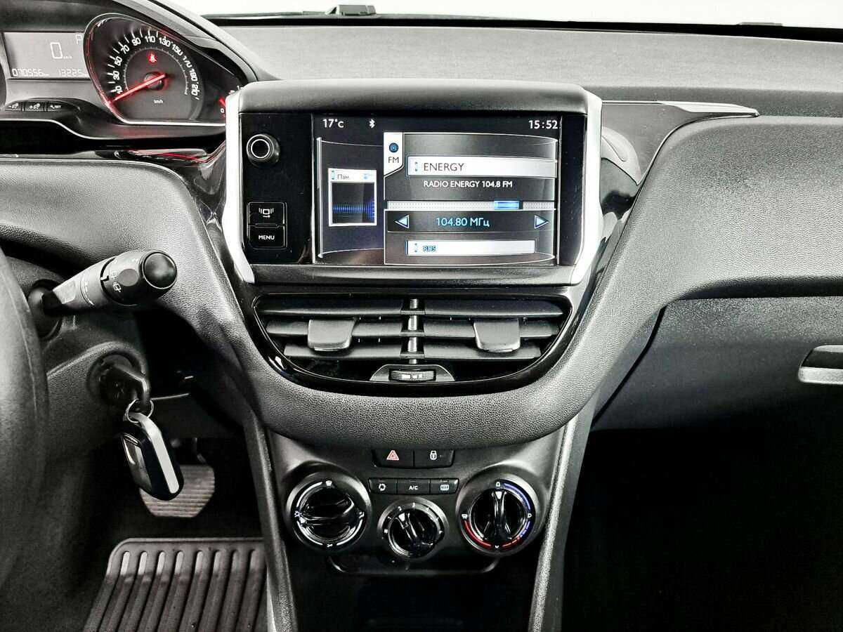 Peugeot 208, 2013 Фото №13