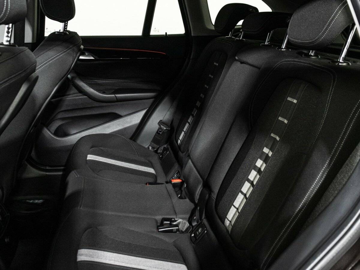 BMW X1 18d xDrive II (F48), 2016 Фото №10