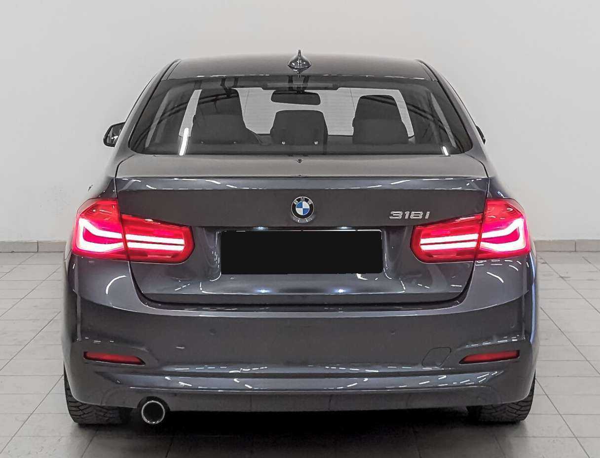 BMW 3 серии 318i, 2018 Фото №6