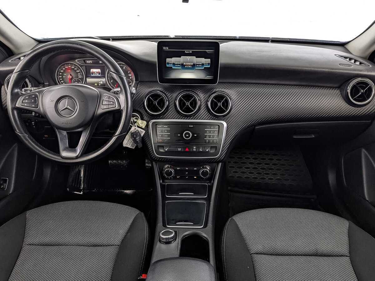 Mercedes-Benz GLA 200, 2018 Фото №14