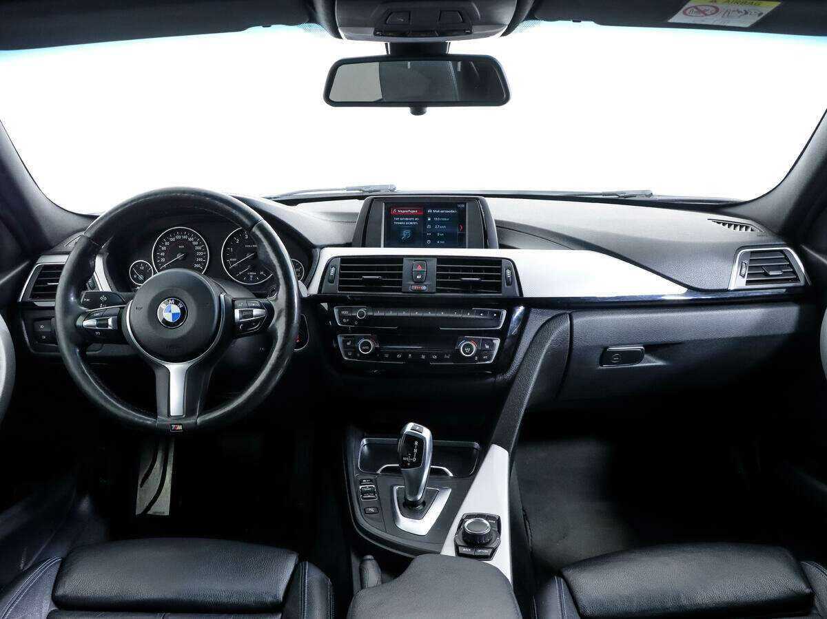 BMW 3 серии 320i xDrive, 2018 Фото №10
