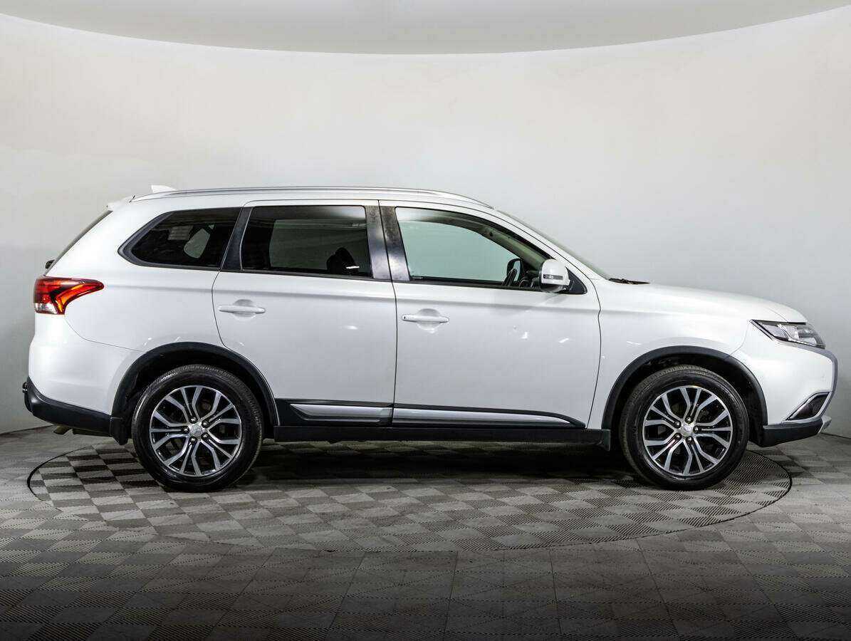 Mitsubishi Outlander, 2018 Фото №4
