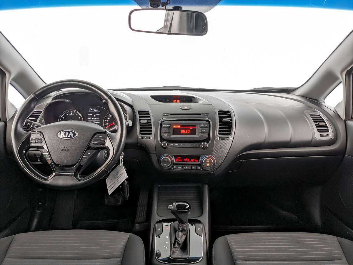 Kia Cerato, 2019 Фото №12