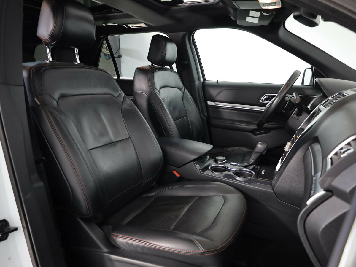 Ford Explorer V Рестайлинг, 2015 Фото №20