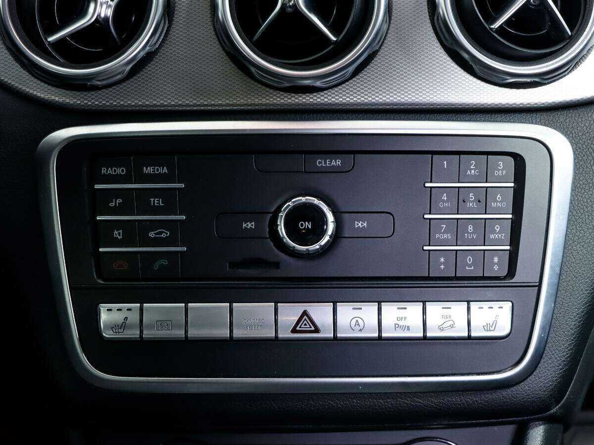 Mercedes-Benz GLA 250, 2017 Фото №15